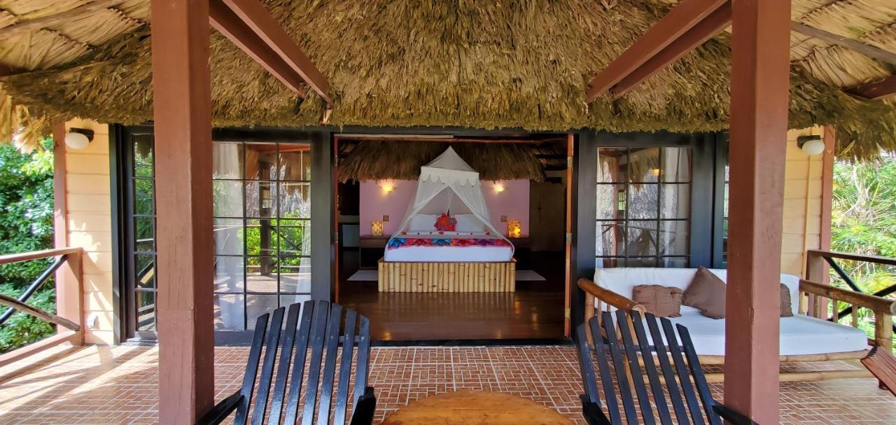 Portofino Beach Resort-An Authentic Island Escape! San Pedro  Bagian luar foto